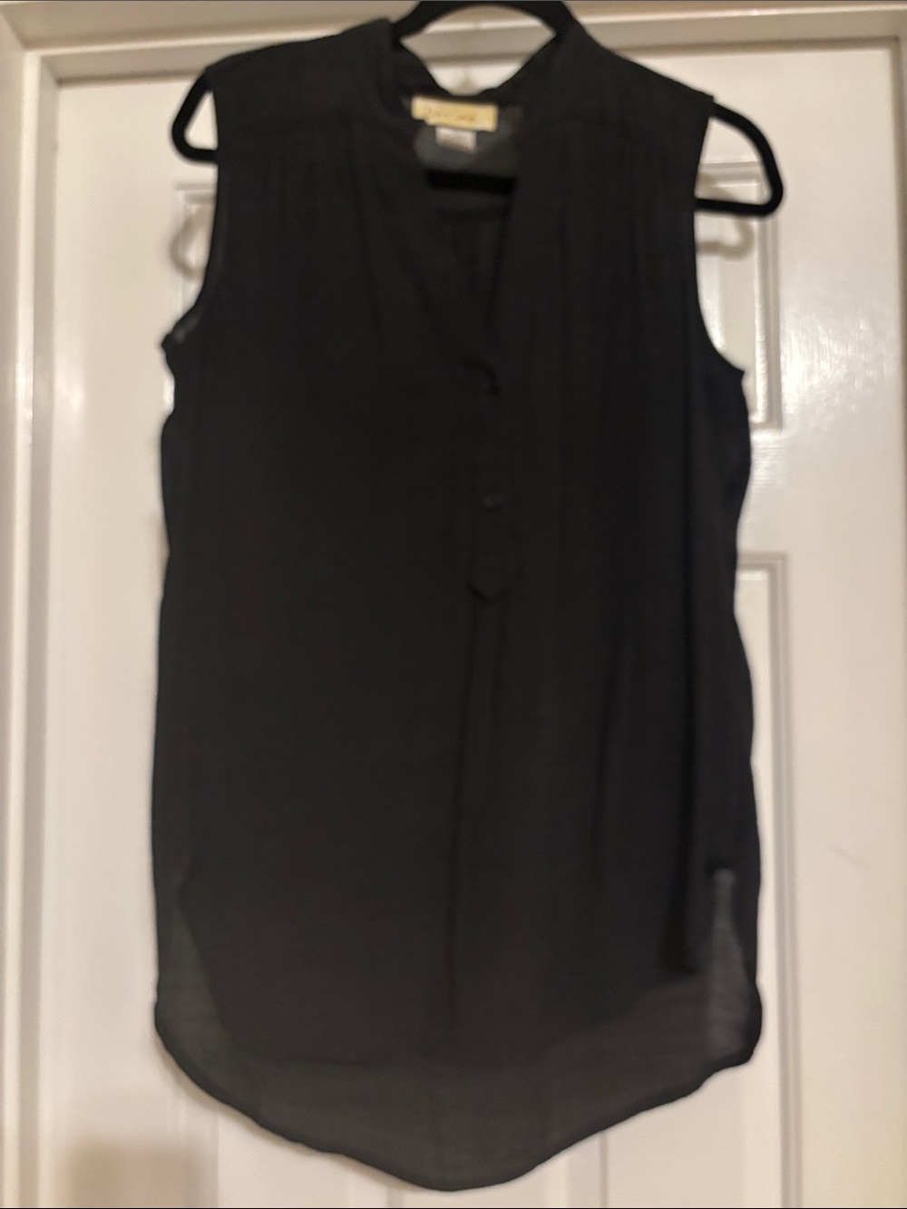 Women's Sleeveless Black V-Neck Tunic Blouse